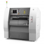 金属粉末に一層ずつレーザーを照射し焼結させるDMP (Direct Metal Printing)方式の装置です。